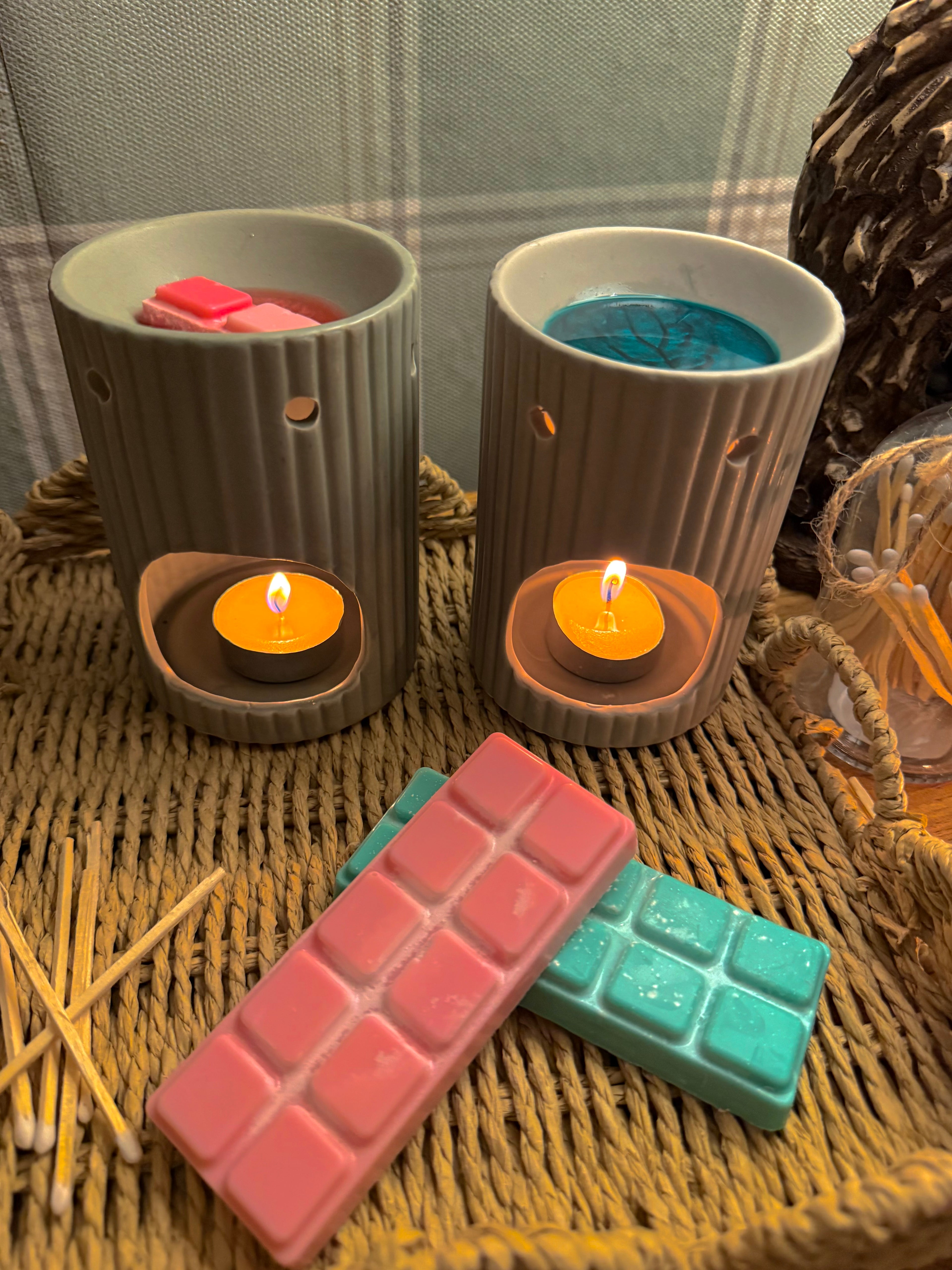 strawberries & cream snap bar wax melt